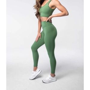 Balance Athletica OG Pant in Amazon - Small